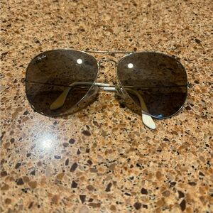 Ray-Ban Gold Frame Aviator Sunglasses